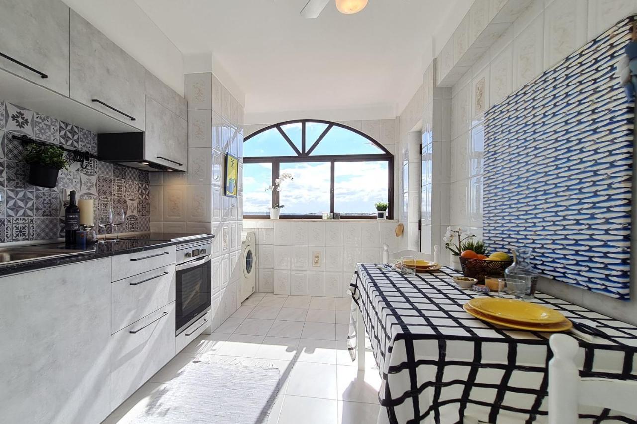Sunny Apart W Balcony In Algarve By Lovelystay Ferragudo  Buitenkant foto